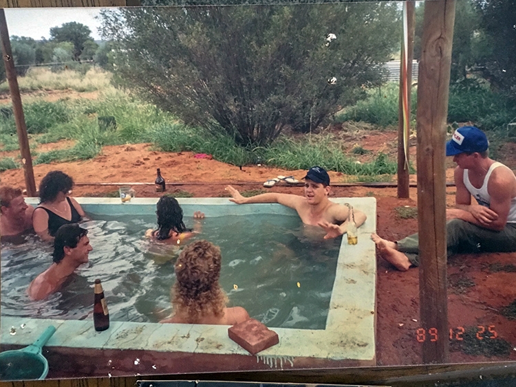 AUS NT AliceSprings 1989DEC25 OrphansXmas 002