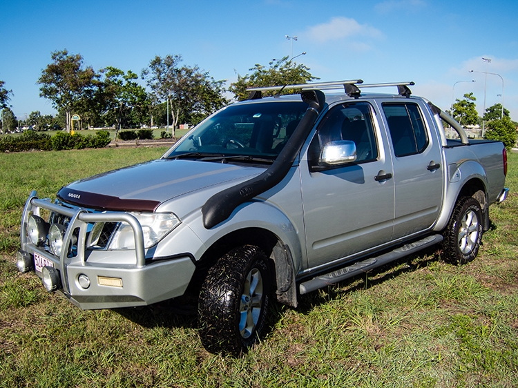 AUS QLD Townsville 2016JUL23 2010NissanNavara 002