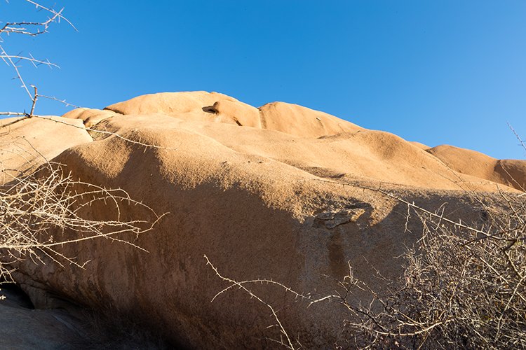 NAM ERO Spitzkoppe 2016NOV24 CampHill 045