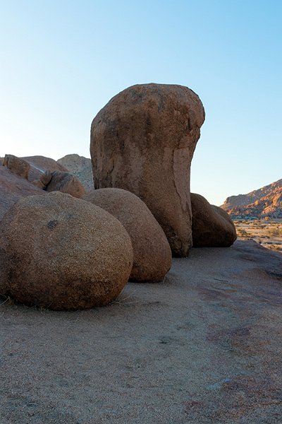 NAM ERO Spitzkoppe 2016NOV24 NaturalArch 006