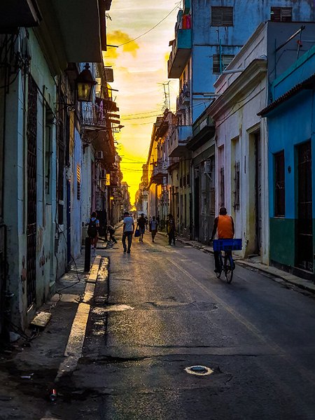 CUB LAHA Havana 2019APR26 001