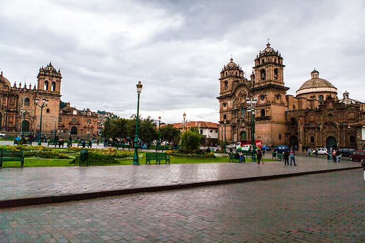 PER CUZ Cusco 2014SEPT12 PlazaDeArmas 007