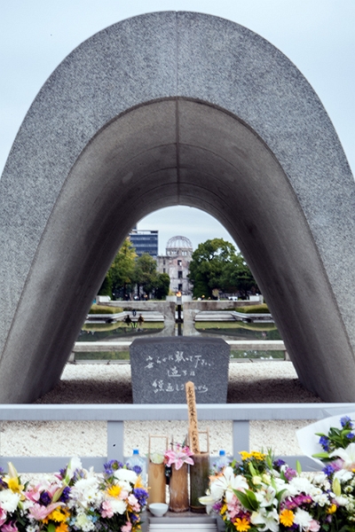 JPN HIR Hiroshima 2012NOV05 Cenotaph 001