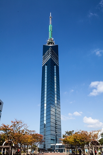 JPN KYU Fukuoka 2012NOV03 Tower 004
