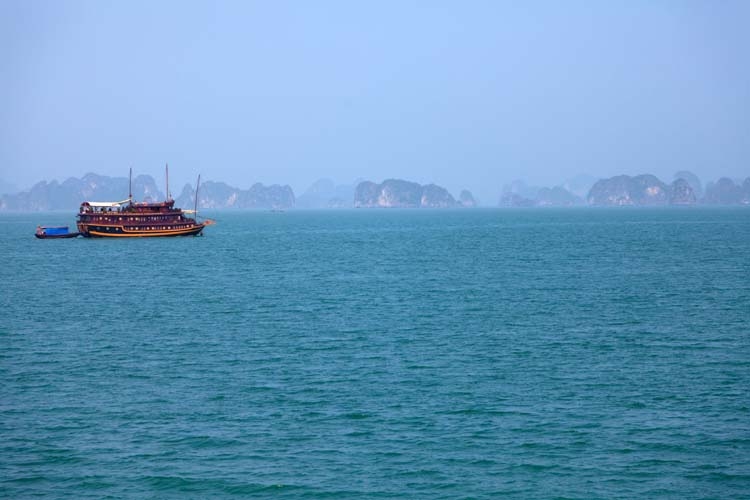 VNM HaLongBay 2011APR11 014