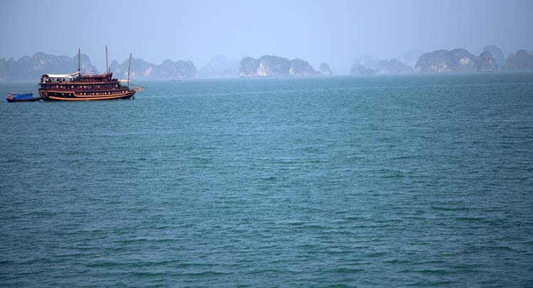 VNM HaLongBay 2011APR11 015