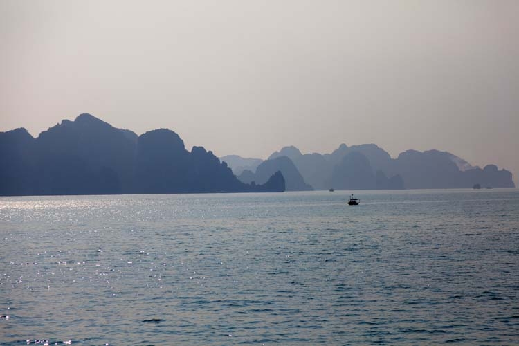 VNM HaLongBay 2011APR11 020