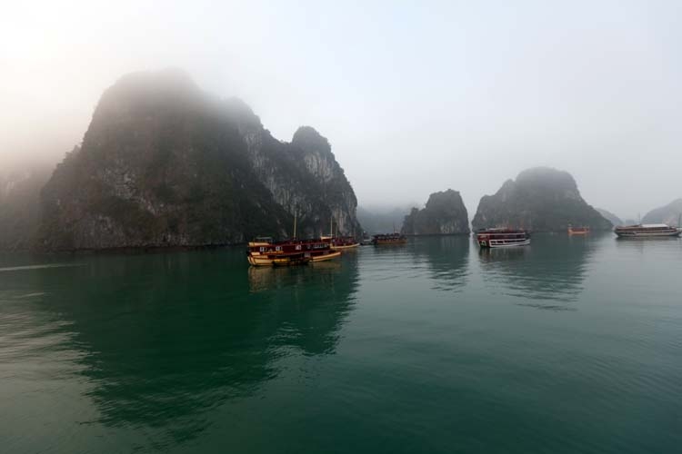 VNM HaLongBay 2011APR12 012