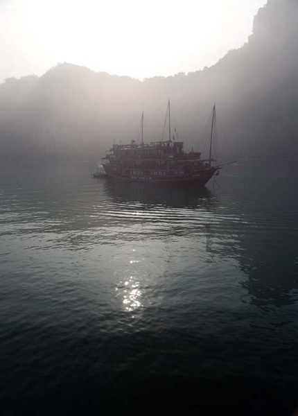 VNM HaLongBay 2011APR12 023