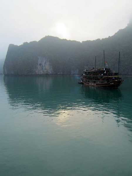 VNM HaLongBay 2011APR12 024