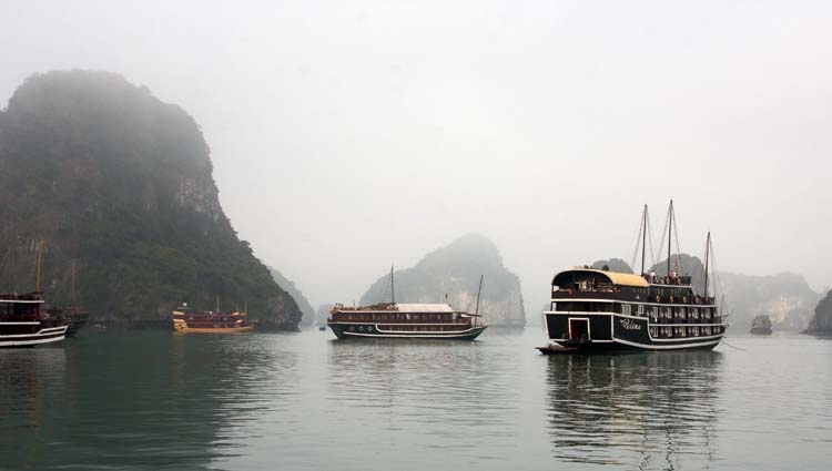 VNM HaLongBay 2011APR12 033