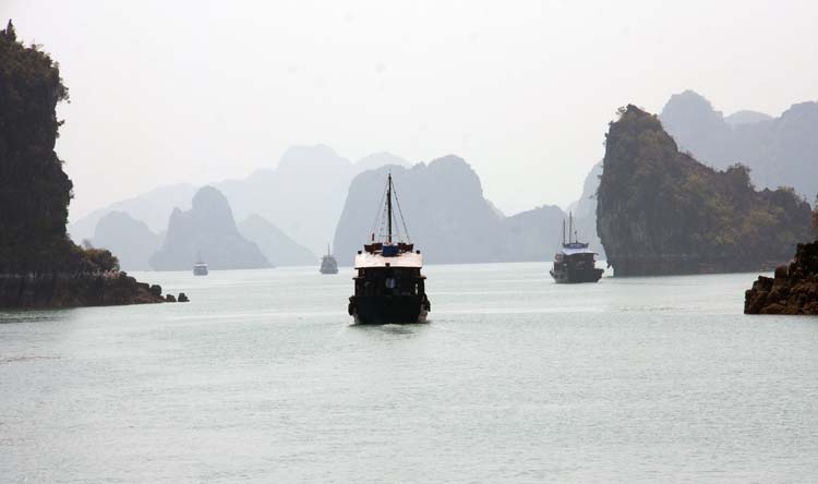 VNM HaLongBay 2011APR12 047