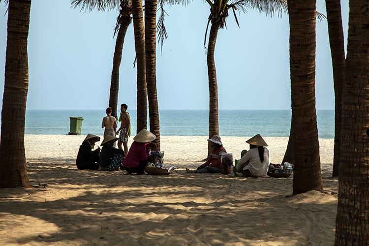 VNM HoiAn 2011APR15 Beach 009