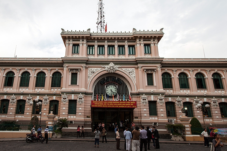 VNM HCMC 2011APR18 PostOffice 002