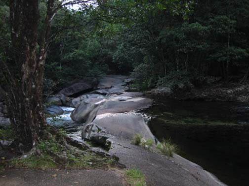 AUS QLD Babinda 2001JUL17 Boulders 012