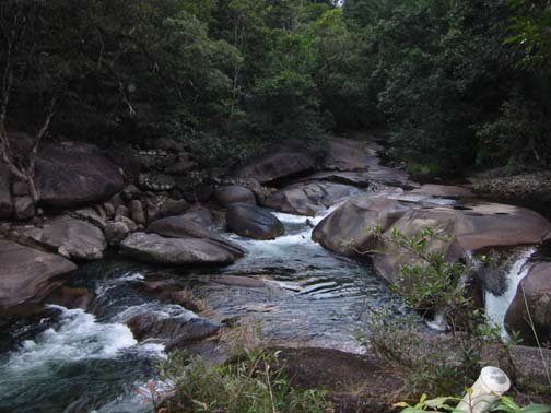 AUS QLD Babinda 2001JUL17 Boulders 013