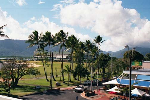 AUS QLD Cairns 2001JUL16 003