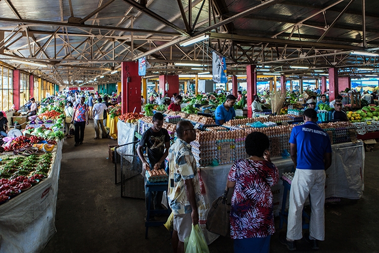 FIJ Suva 2011OCT14 Markets 002