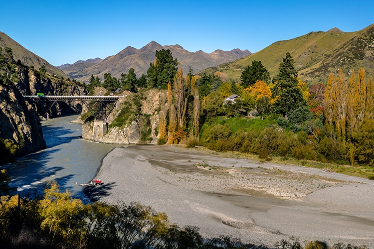 NZL CAN HanmerSprings 2018APR22 FerryBridge 010