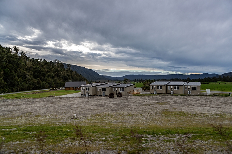 NZL WTC FranzJosef 2018APR30 GlacierHighwayMotel 004